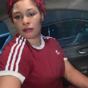 Meet your Posher, Adenike